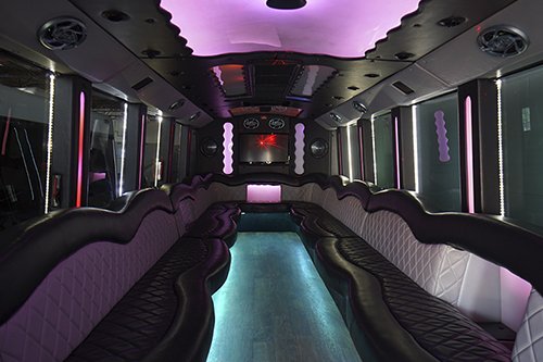 extreme class limo bus
